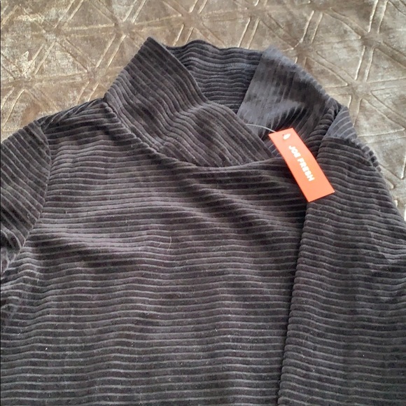 Joe Fresh Active Top - Picture 3 of 3